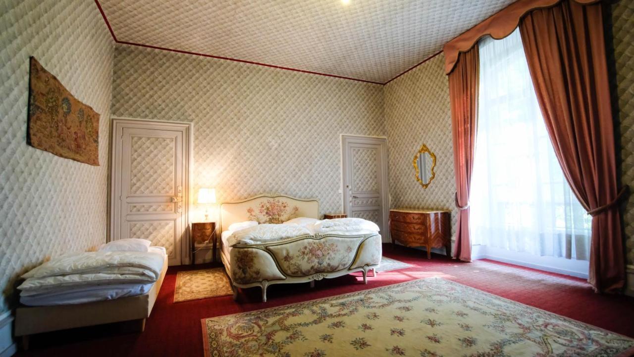 Private Castle With Park - Chateau Guillermo La Moncelle Exteriör bild